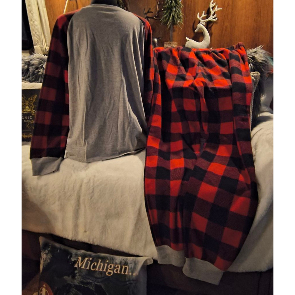 Red Plaid Pajamas Women's XL - Picture 4 of 6
